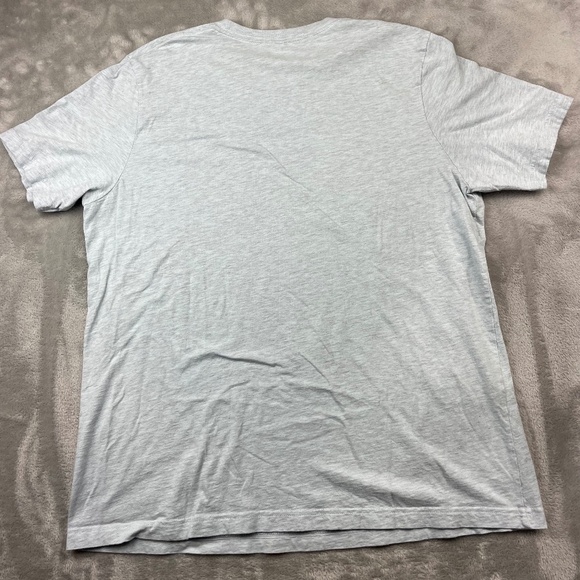 Disney Cinderella Castle Short Sleeve Tee Shirt Women's XL - Picture 7 of 7